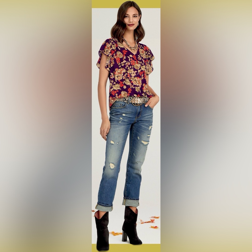 CAbi Ala Mode Top 4169 size large Purple Floral V-Neck Flutter Sleeve Blouse